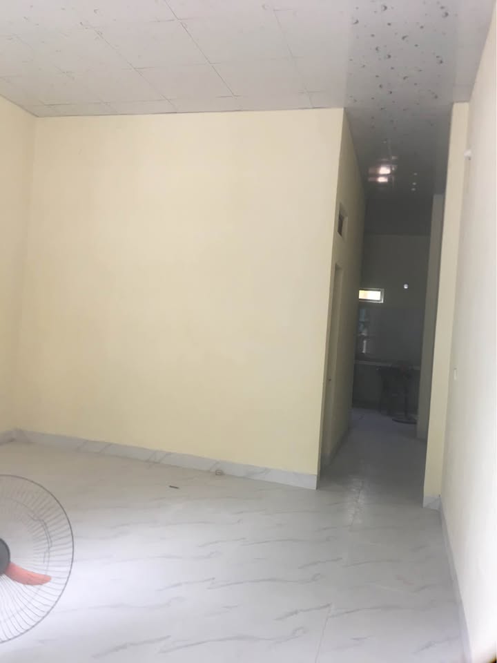 Nhà cấp 4 cho thuê tại Kim Đồng, 80m² giá 2.8 triệu - Chính chủ, sân rộng!