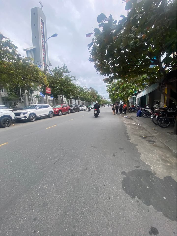 FrontHouse Triệu Nữ Vương Đà Nẵng 174m² giá 31 tỷ - Vị trí kinh doanh siêu đỉnh!