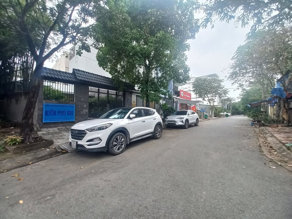 Đất nền KDC Kiến Á Phước Long B, Quận 9, 110m² giá 10,8 tỷ - Đầu tư sinh lời lý tưởng!