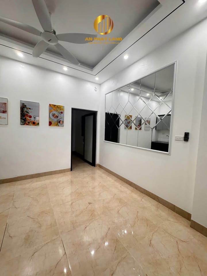 Nhà 3 tầng phố Đại Phong, Nam Bình 74m² giá 4 tỷ - Ô tô vào tận sân!