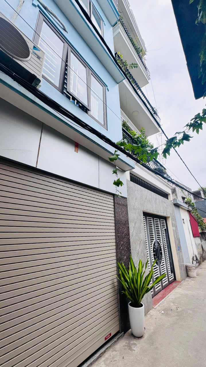 Nhà 4 tầng Cổ Bi, Gia Lâm 38m² giá 5.55 tỷ - An ninh tốt, ô tô đỗ cổng!