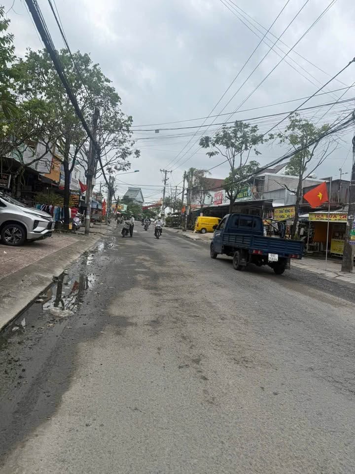 Nhà thô 120m² đường Nguyễn Thị Minh Khai, Cà Mau chỉ 2.25 tỷ - Lợi nhuận ổn định từ cho thuê!