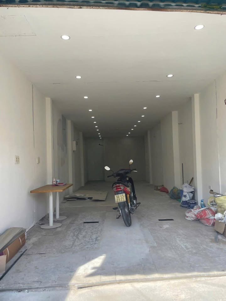 Mặt Bằng Kinh Doanh Man Thiện Thủ Đức 72m² giá 17 triệu - Vị trí đắc địa, sẵn sàng hoạt động!