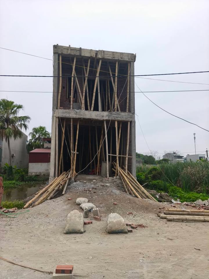 Bán nhà 2 tầng Đường Đa Lộc, Tân Phong 100m² giá 3.5 tỷ - Hoàn thiện đẹp, vào ở ngay!