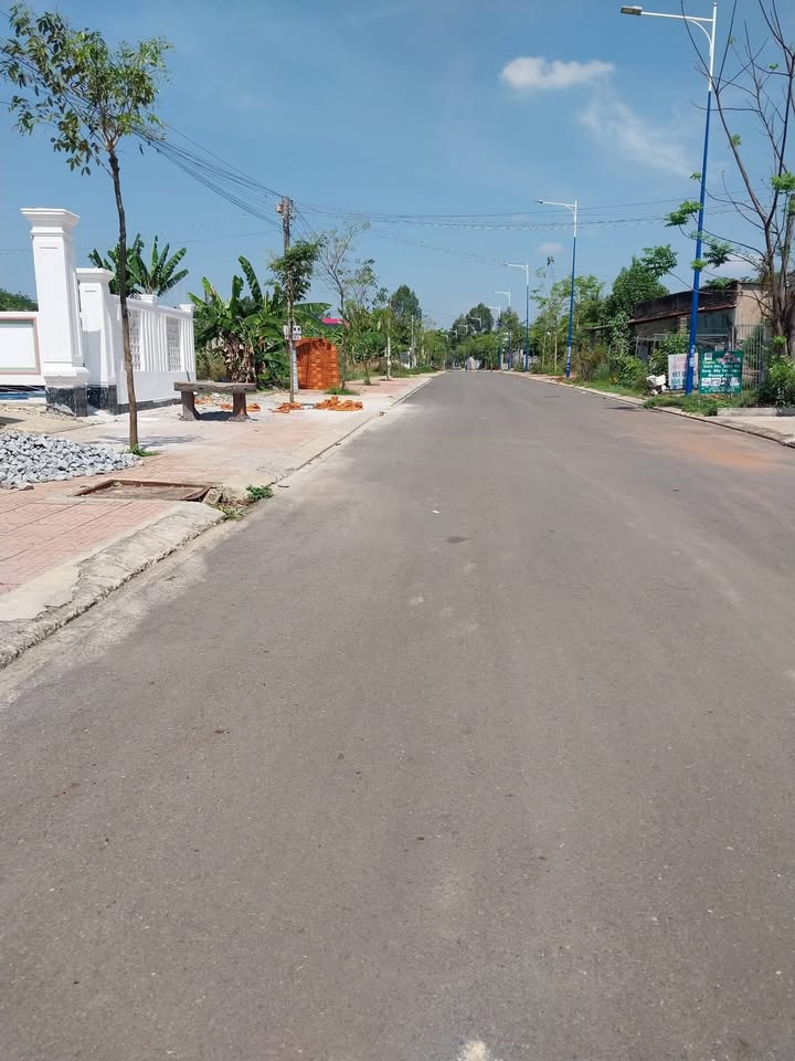 Đất nền đường Âu Cơ, Tân Phú, 675m² chỉ 1 tỷ - Cơ hội đầu tư tuyệt vời!