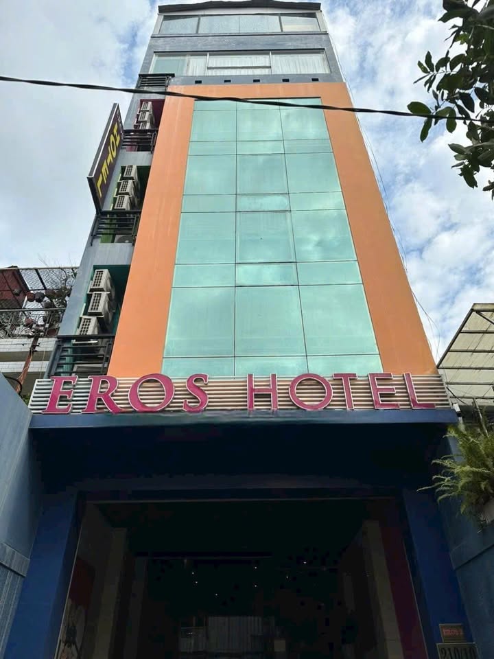 Khách sạn mặt tiền Cách Mạng Tháng Tám, Quận 3 - Diện tích 173m², giá chỉ 75 tỷ!