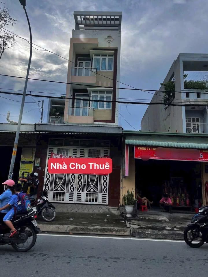 Nhà Cho Thuê Mặt Tiền Kinh Doanh Linh Đông Thủ Đức 140m² giá 20 triệu - Thang máy hiện đại, vị trí đắc địa!
