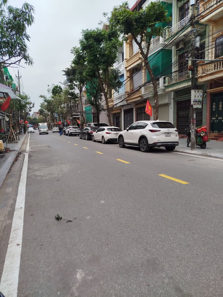 Nhà mặt đường Phan Đình Phùng, Nam Định 37m² giá 4 tỷ - Đầu tư sinh lời ngay!