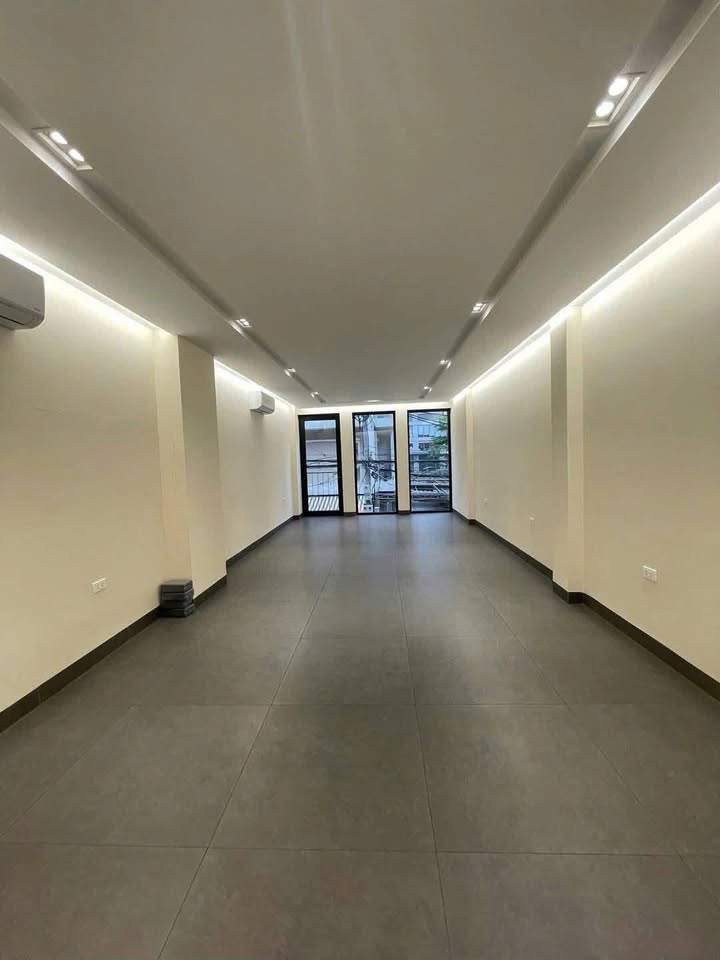 Văn phòng cho thuê đường Khuất Duy Tiến, Thanh Xuân 80m² - Giao thông thuận tiện!