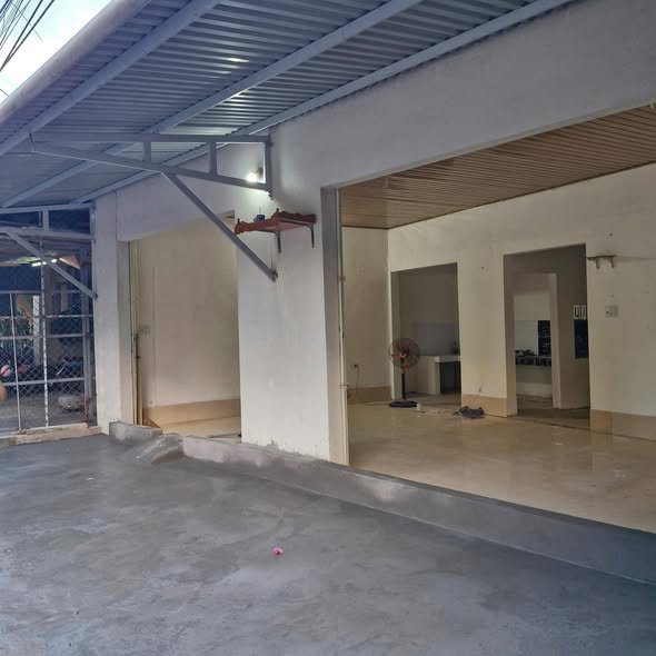 Nhà mặt tiền đường Ông Ích Khiêm, Đông Hà, 108m² - Vị trí đắc địa cho thuê chỉ 2,5 triệu/tháng!