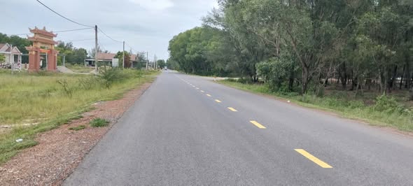 Đất mặt tiền Quốc Phòng, Gio Hải 280m² - Cách bãi tắm chỉ 1 bước chân!