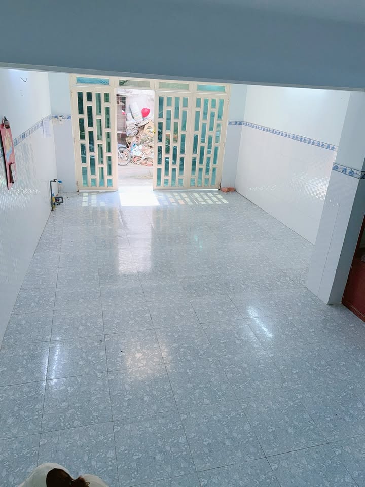 Nhà 3 tầng Bình Chánh 52m² giá 4 tỷ - Sổ hồng riêng, vào ở ngay!