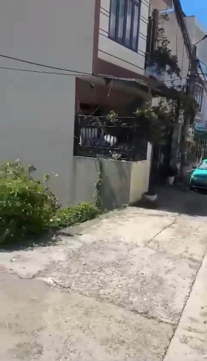 Đất ô góc 2 mặt tiền Bãi Cháy 78m² giá 2 tỷ - Vị trí kinh doanh đắc địa!