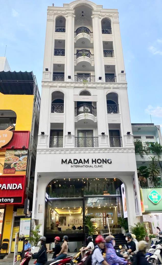 Toà nhà FrontHouse Đống Đa 165m² giá 60 tỷ - Vị trí kim cương, kinh doanh sầm uất!