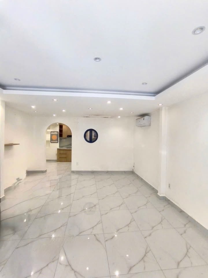 Nhà mặt tiền Bùi Văn Thêm, Phú Nhuận 44m² giá 16.5 triệu - Full nội thất dọn vào ở ngay!