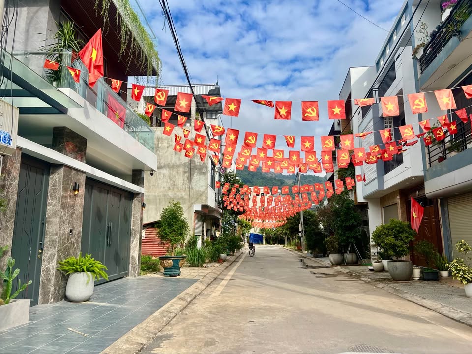 FrontHouse Cách Mạng Tháng 8, Sơn La 87m² giá 2 tỷ - Mặt tiền rộng 7,5m thoáng đãng!