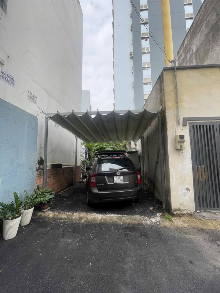 Đất nền Linh Trung, Thủ Đức 26m² giá 7 tỷ - Đất trống tiện xây dựng mới!