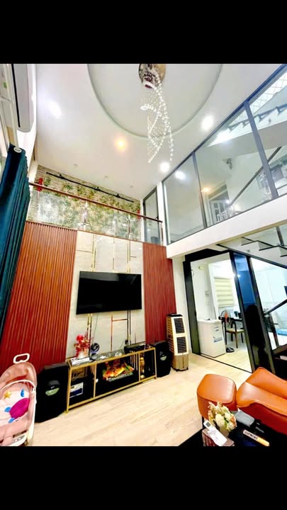 Nhà đẹp tại Trung Mỹ Tây, Q12 - 148m² giá 9.5 tỷ - Đầu tư sinh lời từ 4 phòng trọ