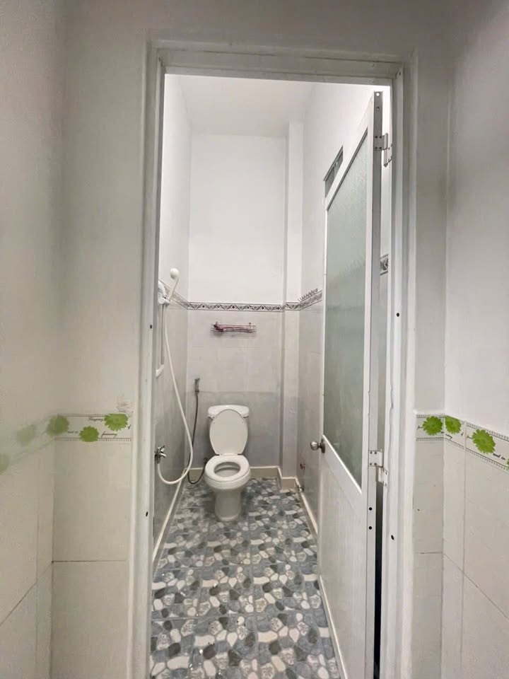 Nhà cho thuê 65m² hẻm xe hơi đường Lò Lu - Giá chỉ 6 triệu/tháng!