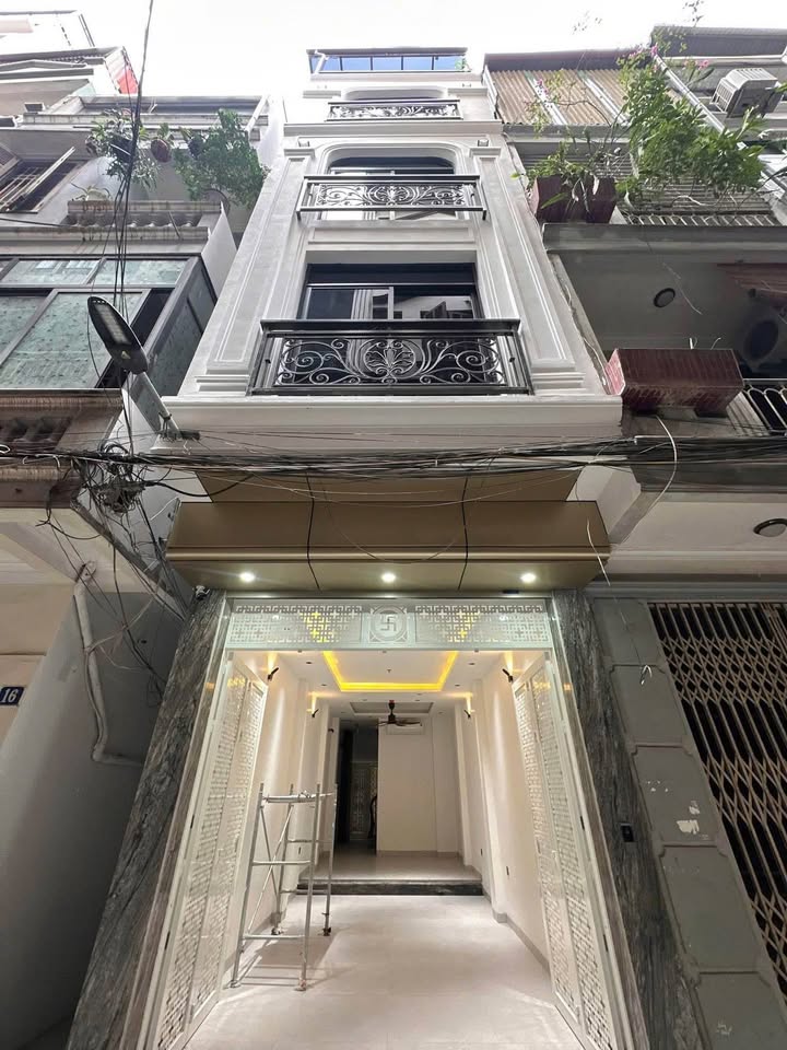 Nhà lô góc Nguyễn Chí Thanh Đống Đa 60m² giá 26.5 tỷ - Kinh doanh kết hợp thuận lợi!