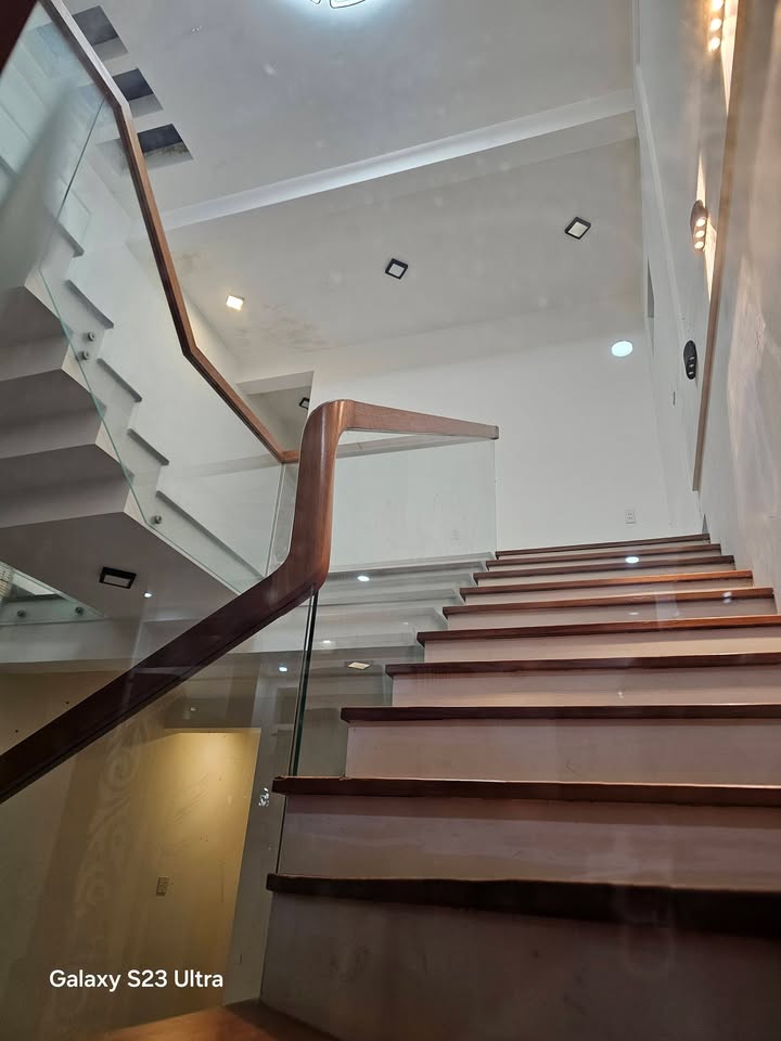 Nhà 2 tầng mặt Trần Quốc Toản, Đà Nẵng 130m² giá 6.2 tỷ - Kinh doanh sầm uất!