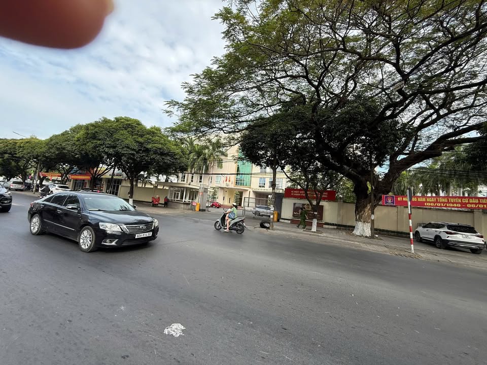 Nhà 5 Phòng Đường Nguyễn Ái Quốc 100m² Giá 2.65 Tỷ - Sổ Riêng Chính Chủ