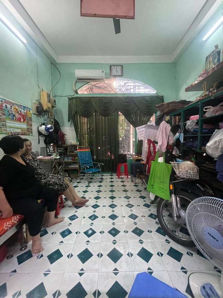 Nhà phố Tân Bình 41m² giá 5 tỷ - Lô góc thoáng sáng, tiện ích đầy đủ!