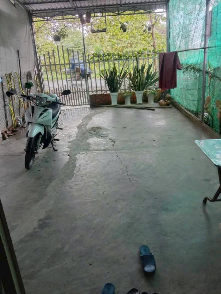 Nhà cấp 4 tại đường Cái Sao Bờ Hồ, Long Xuyên 165.6m² - Giá chỉ 2 tỷ, thương lượng!