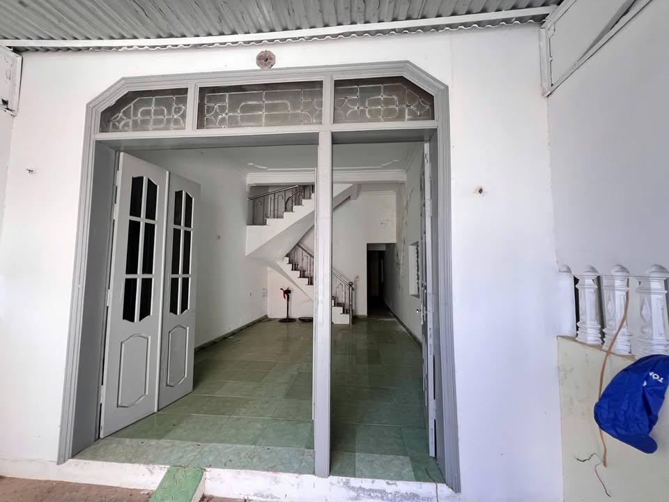 Nhà mái bằng tại thị trấn Cao Phong, Hòa Bình, 90m² - Pháp lý rõ ràng, xây dựng kiên cố!