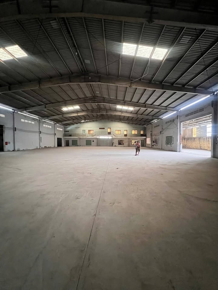Cho thuê kho xưởng 1.400m² tại Bình Trị Đông, Bình Tân - Giao thông thuận lợi, giá chỉ 80 triệu/tháng!