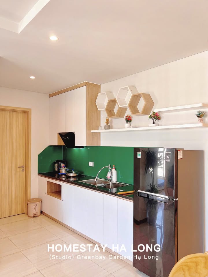 Căn hộ chung cư Bim Hạ Long 2PN 2WC giá 6.5 triệu - View biển tuyệt đẹp!