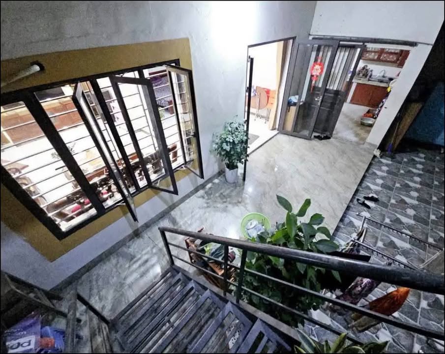 Nhà riêng Cẩm Trung 157m² giá 2.2 tỷ - Sân rộng ô tô vào tận nơi!