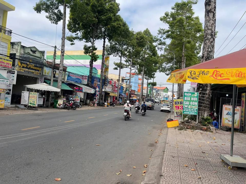 Nhà cho thuê mặt tiền đường Phạm Hữu Lầu, Cao Lãnh 140m² - Kinh doanh thuận lợi!