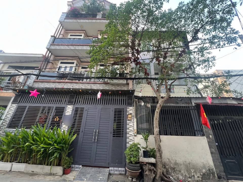 Nhà 3 tầng góc 2 mặt tiền đường Lê Đức Thọ, 120m² giá 7.5 tỷ - Cơ hội đầu tư tuyệt vời!