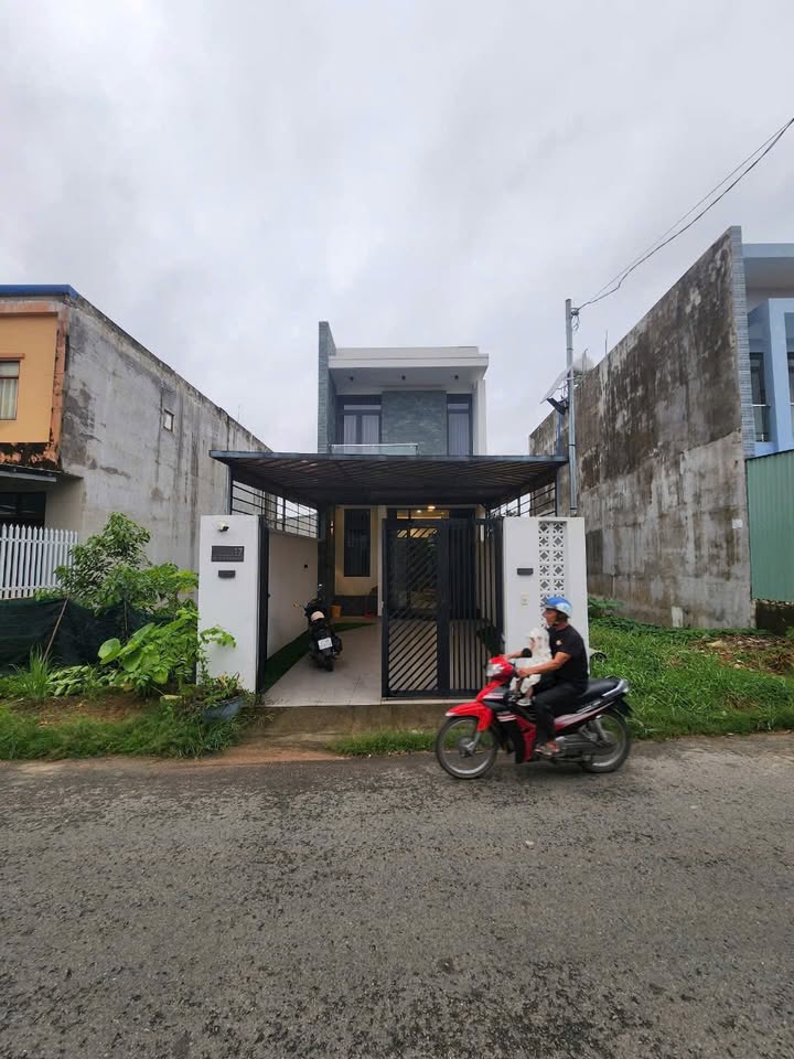 Nhà cho thuê Phường Định Hoà - Thủ Dầu Một 135m² giá 12 triệu - Thiết kế hiện đại, gần tiện ích