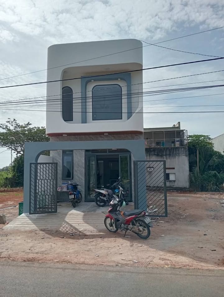 Nhà mới 1 trệt 1 lầu tại Bà Rịa 87m² giá 2.8 tỷ - Sổ đỏ chính chủ