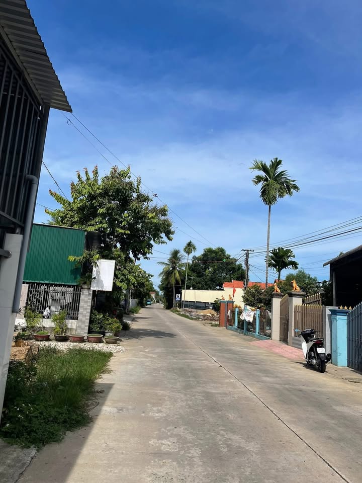 Đất nền Hành Trung Nghĩa Hành 270m² giá chỉ 1.4 tỷ - Mặt tiền kinh doanh lý tưởng!