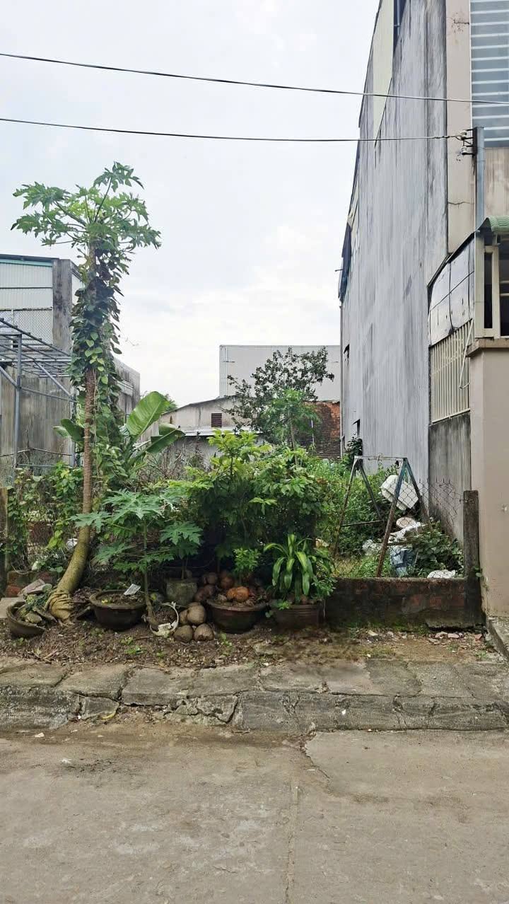 Đất nền hẻm 63 Trần Hưng Đạo, Quảng Ngãi 108m² giá 1.95 tỷ - Vị trí đắc địa, ô tô vào tận nơi!