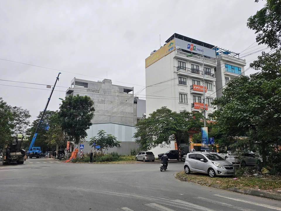 Đất nền góc Nguyễn Quyền & Lê Thánh Tông, 127m², giá 2 tỷ - Pháp lý đầy đủ!