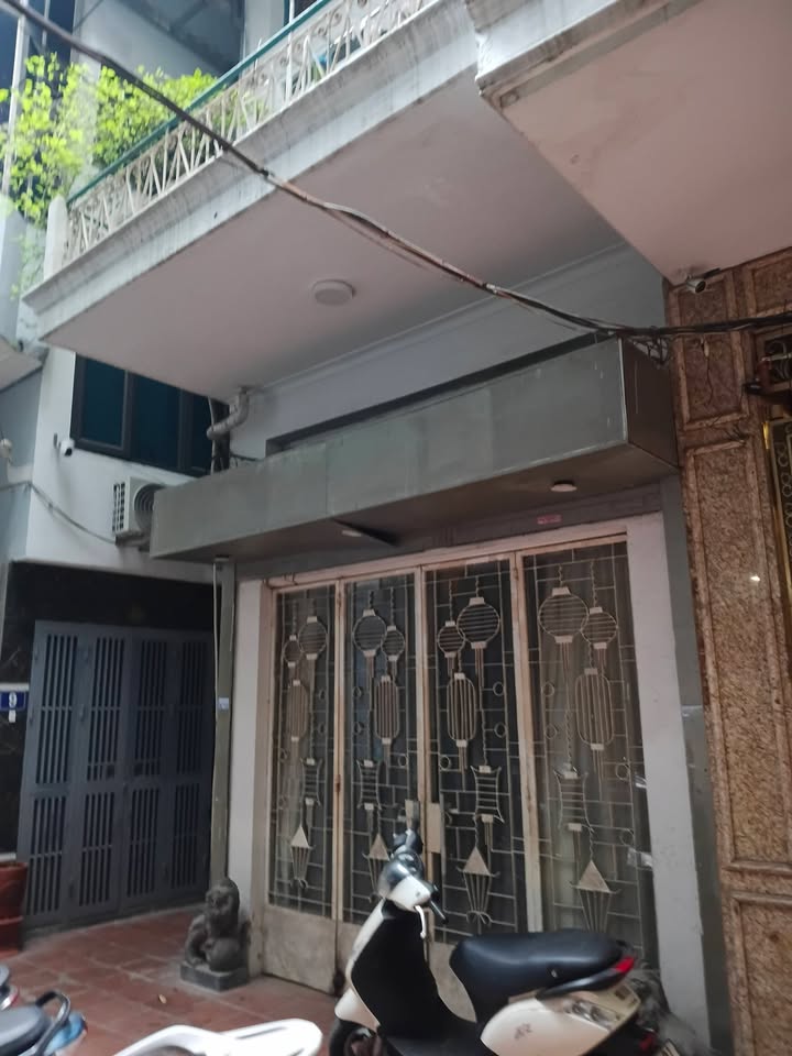 Nhà phố Võ Thị Sáu, Thanh Nhàn 33m² giá 7 tỷ - Nhà mặt ngõ rộng, thuận tiện đi lại!