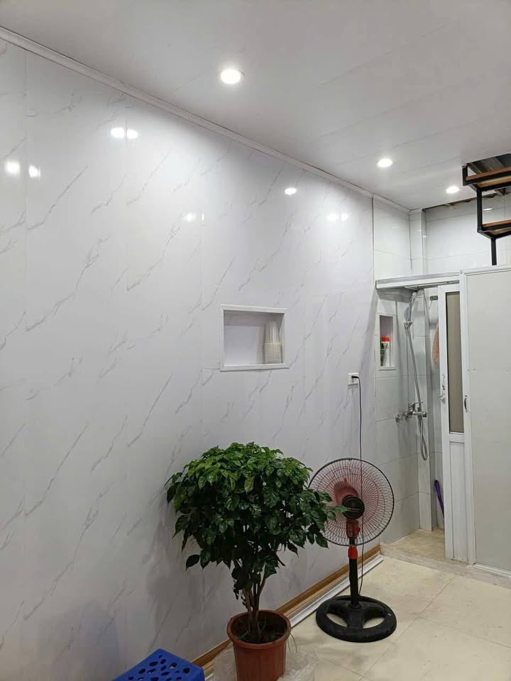 Nhà riêng 11m² ngõ 3 Thái Hà, Đống Đa giá 980 triệu - Sẵn sàng vào ở!