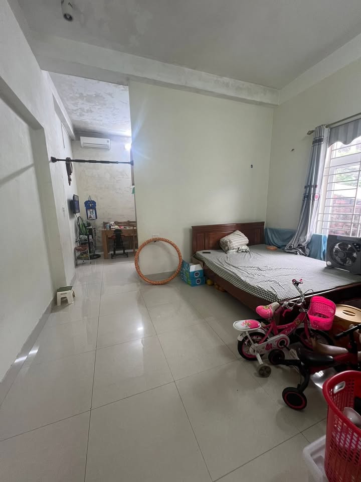 Nhà 3 tầng Bãi Cháy 68.9m² giá 3 tỷ - Vị trí trung tâm sầm uất!