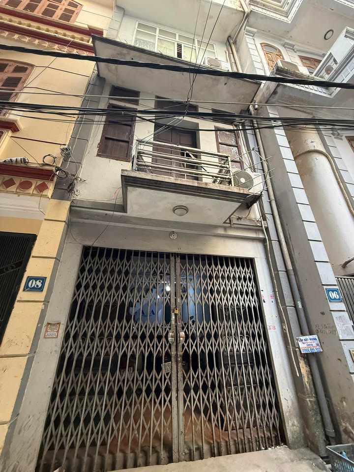 Nhà 5 tầng Triều Khúc 40m² giá 9 tỷ - Vị trí vàng khu vực sầm uất!