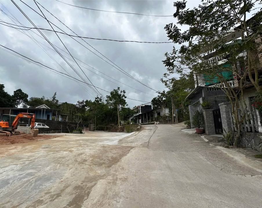 Đất Phân Lô Mặt Tiền Quảng Tế - Thuỷ Xuân Huế 100m² giá 2.5 tỷ - Đầu tư sinh lời hấp dẫn!