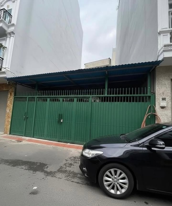 Căn hộ Lạc Long Quân Tây Hồ 134m² giá 40 tỷ - Đầu tư sinh lời lý tưởng!