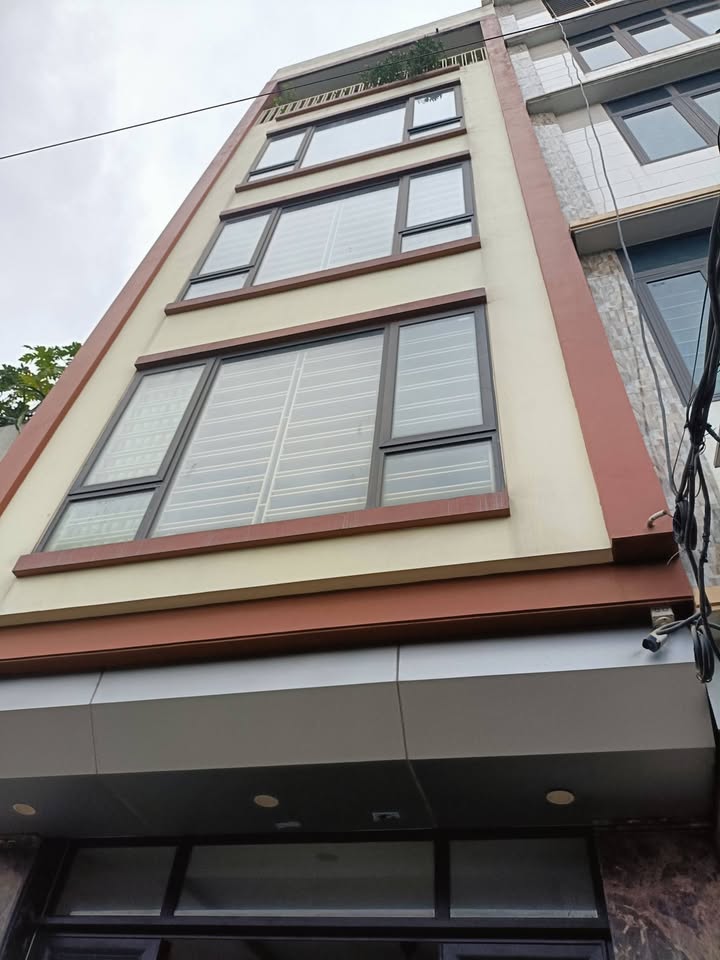 Nhà Phố Bùi Xương Trạch, Hoàng Mai 32m² giá 14.4 tỷ - Ô tô tránh, kinh doanh ngay!