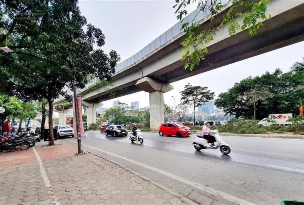 Bán nhà Đống Đa – Mặt phố Hoàng Cầu 123m² – Liền kề VIP, kinh doanh đỉnh