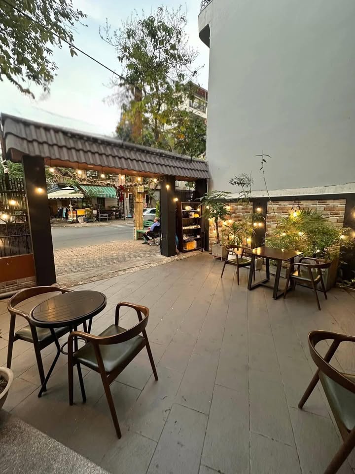 Nhà cho thuê mặt tiền đường Tân Phong, quận 7 - Diện tích 150m², giá 34 triệu/tháng