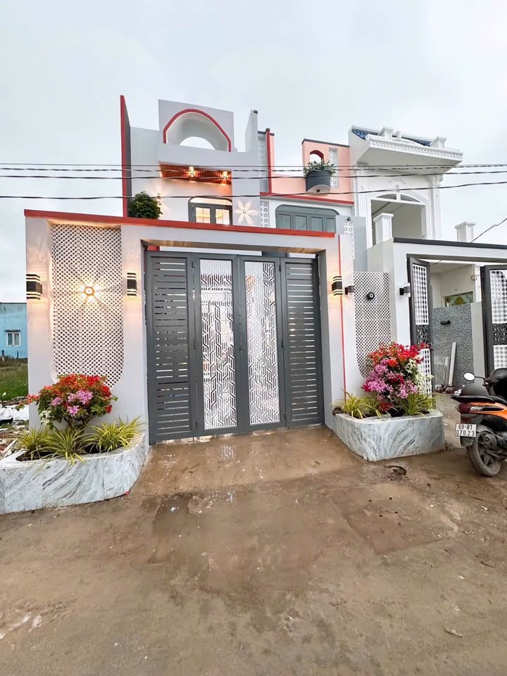 Nhà phố Tân Kim Củ Chi 194m² giá 3.19 tỷ - Bán gấp, mới 100%!