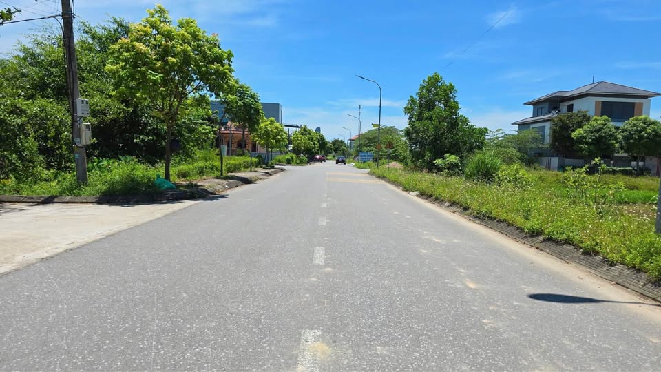 Đất nền Thạch Đài, Thạch Hà 180m² giá 3.7 tỷ - Vị trí đắc địa gần trung tâm!